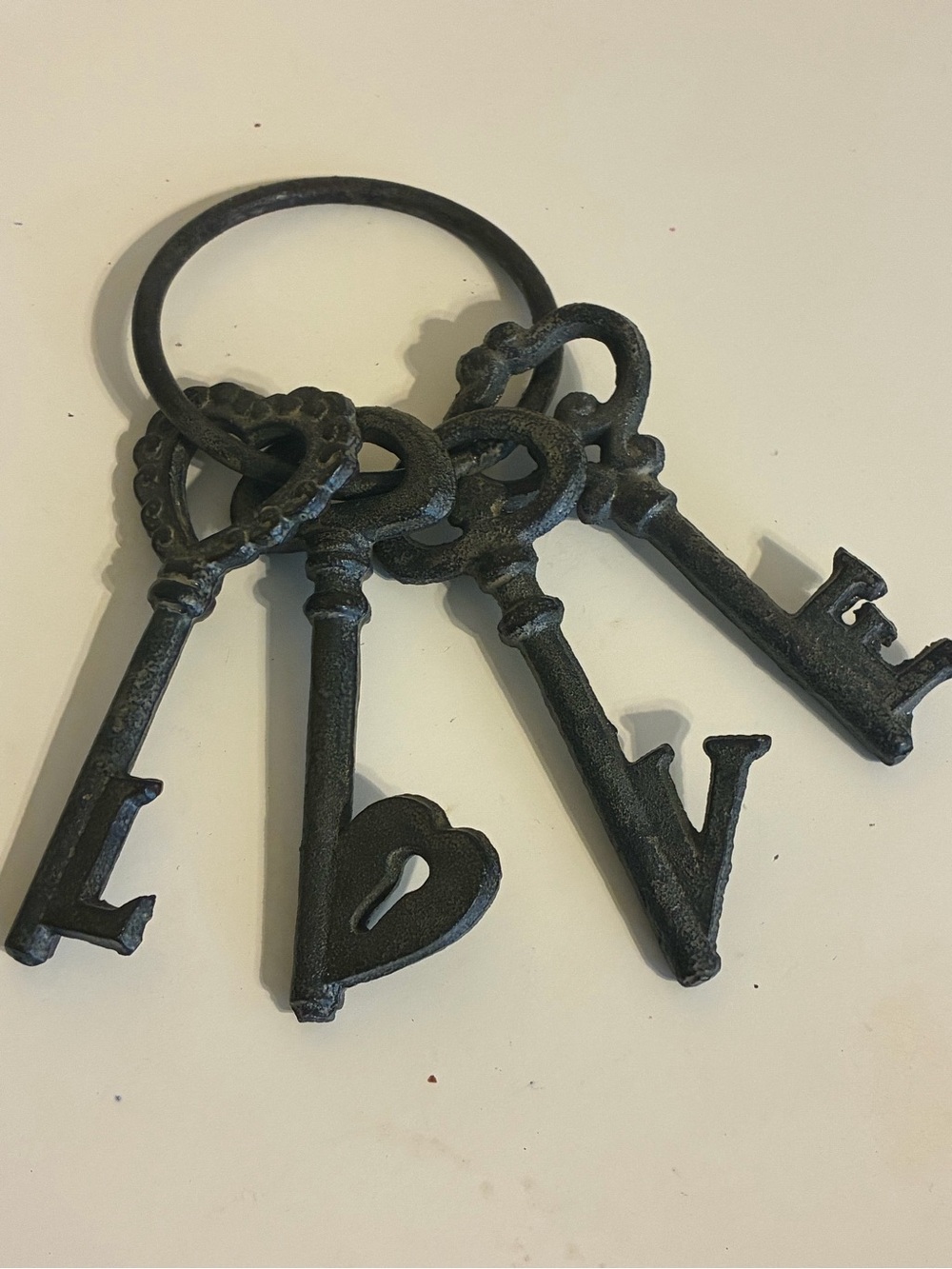 Cast iron old style SECRET GARDEN DECOR DECORATIVE ORNAMENTAL DOOR HANGING KEYS